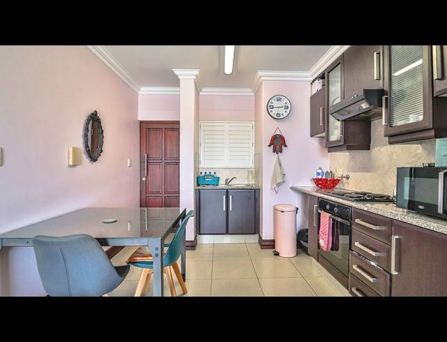 2 BEDROOM APARTMENT FOR SALE IN UMHLANGA RIDGE
